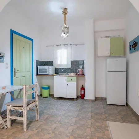 Retreats 3 Paros *