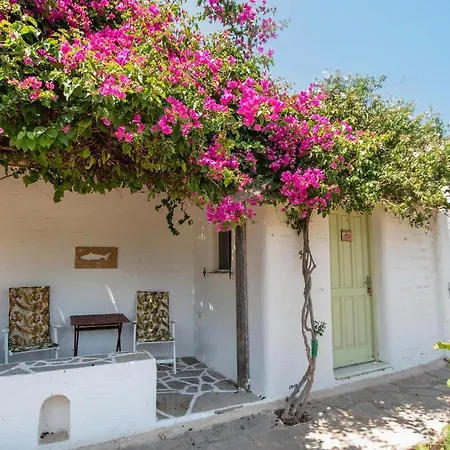Retreats 3 Paros Holiday home Isterni (Paros)